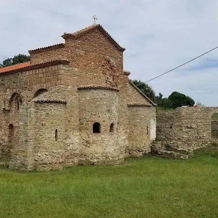 Reina 3 Lalzi Bay Lura2 * Durrës